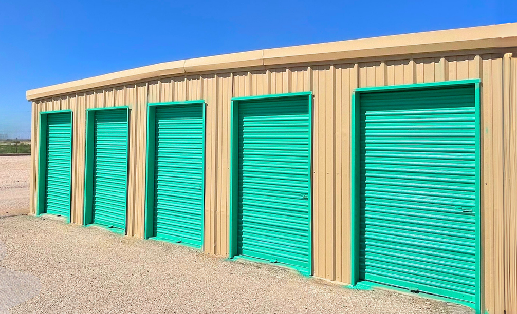 Easy access drive up units at Hobbs Self Storage, 1515 West Broadway Place, Hobbs, NM